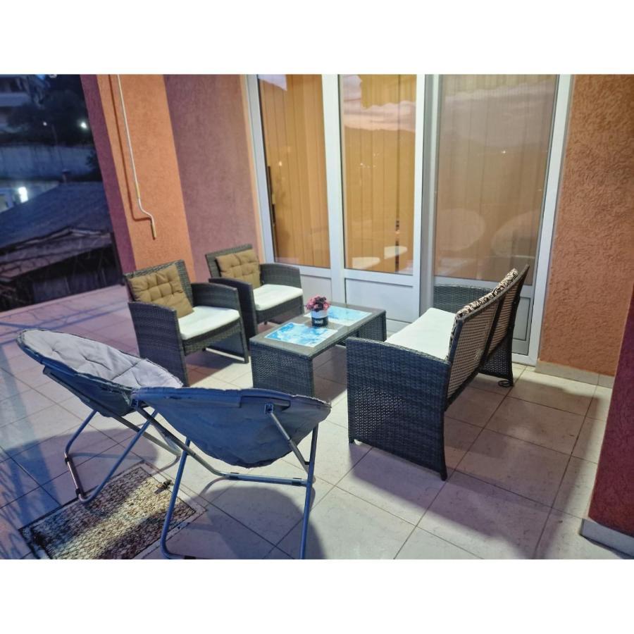 Family Apartment-Dilorena Bar Exteriér fotografie